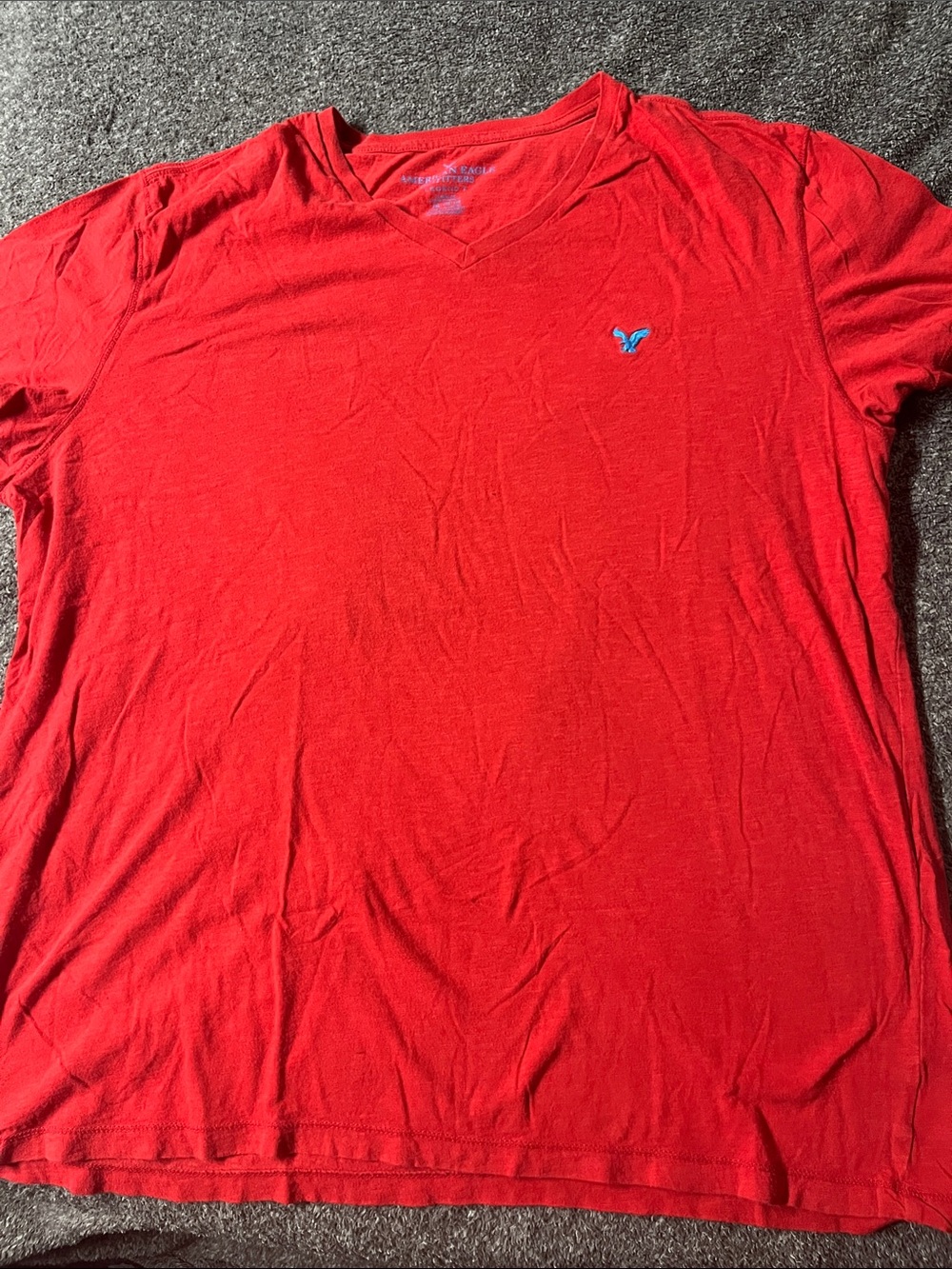 American Eagle Outfitters Men's Bright Red V-Neck Tee with Blue Logo